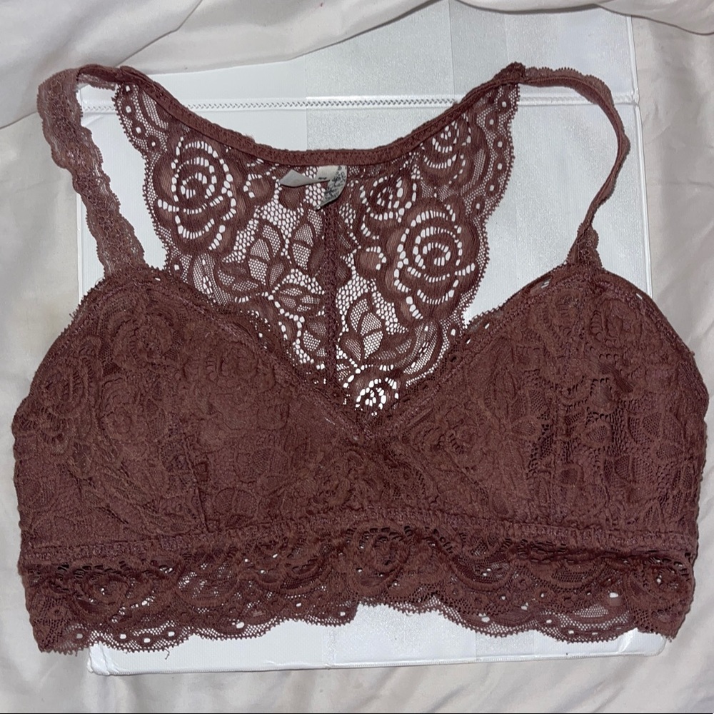 MAUVE LACE BRALETTE